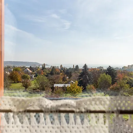 Balaton View From Almadi With Terrace & Garden - Happy Feriehus Balatonalmádi