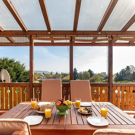 Balaton View From Almadi With Terrace & Garden - Happy Feriehus *