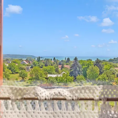 Feriehus Balaton View From Almadi With Terrace & Garden - Happy