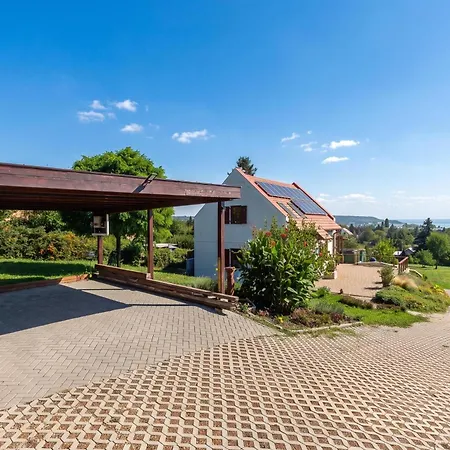 Feriehus Balaton View From Almadi With Terrace & Garden - Happy Balatonalmádi